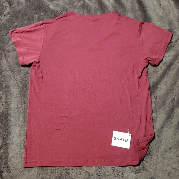 NWT Skatie 'Hubby Tee' shirt size S (small), Spice Red - Picture 5 of 13